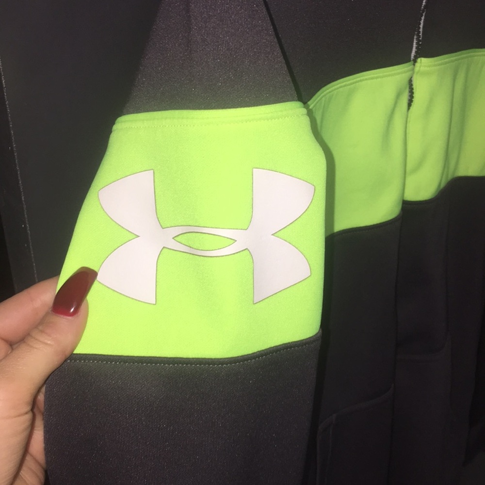 Zip up jacket - Picture 2 of 3